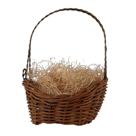 Vintage Wicker Basket – Great for Easter or Gift Baskets - Picture 2 of 10